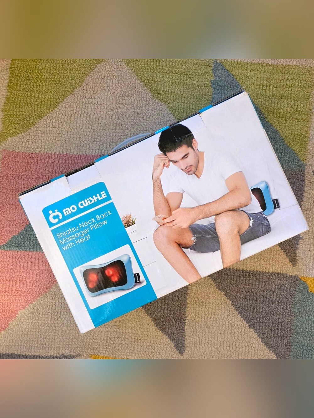 NEW Mo Cuishle Shiatsu Back Massager with Heat Includes Car Adapter